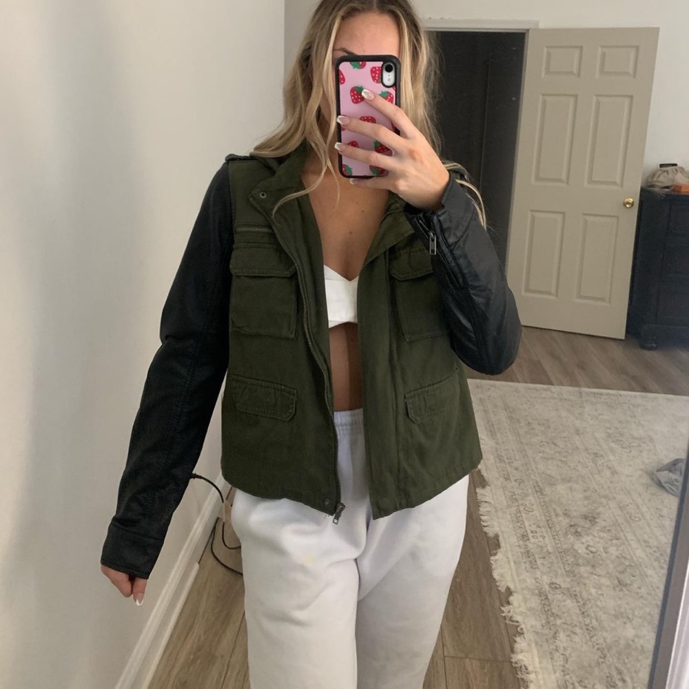 Leather sleeve army jacket